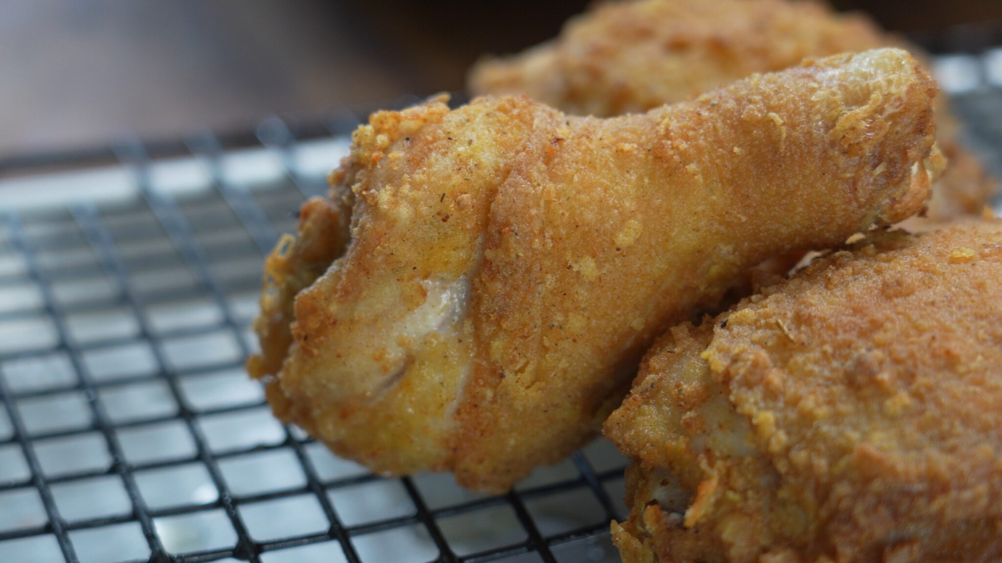 Make Delicious, Tender & Deep Fried Chicken in A Pressure Cooker